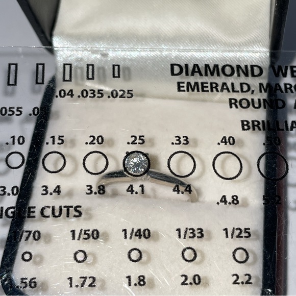 Solid 14K White Gold Natural Round Cut 1/4CT Diamond Solitaire Ring Vintage - Picture 14 of 17